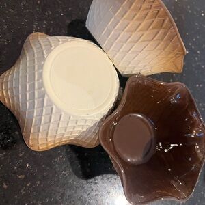 Set of 3 Bormiolo Rocco Italian Cream and Tan Waffle Cone Glass ice cream bowls